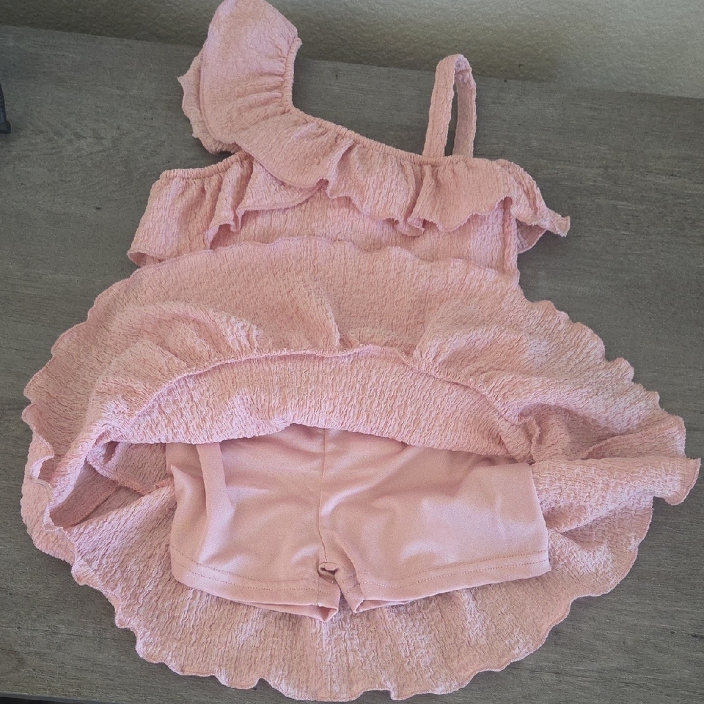 Adorable Pink Ruffled 2-Piece Set - Picture 3 of 4